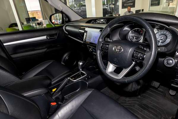 2021 Toyota Hilux SR5 GUN126R 4X4