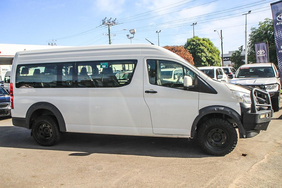2020 Toyota Hiace Commuter GDH322R