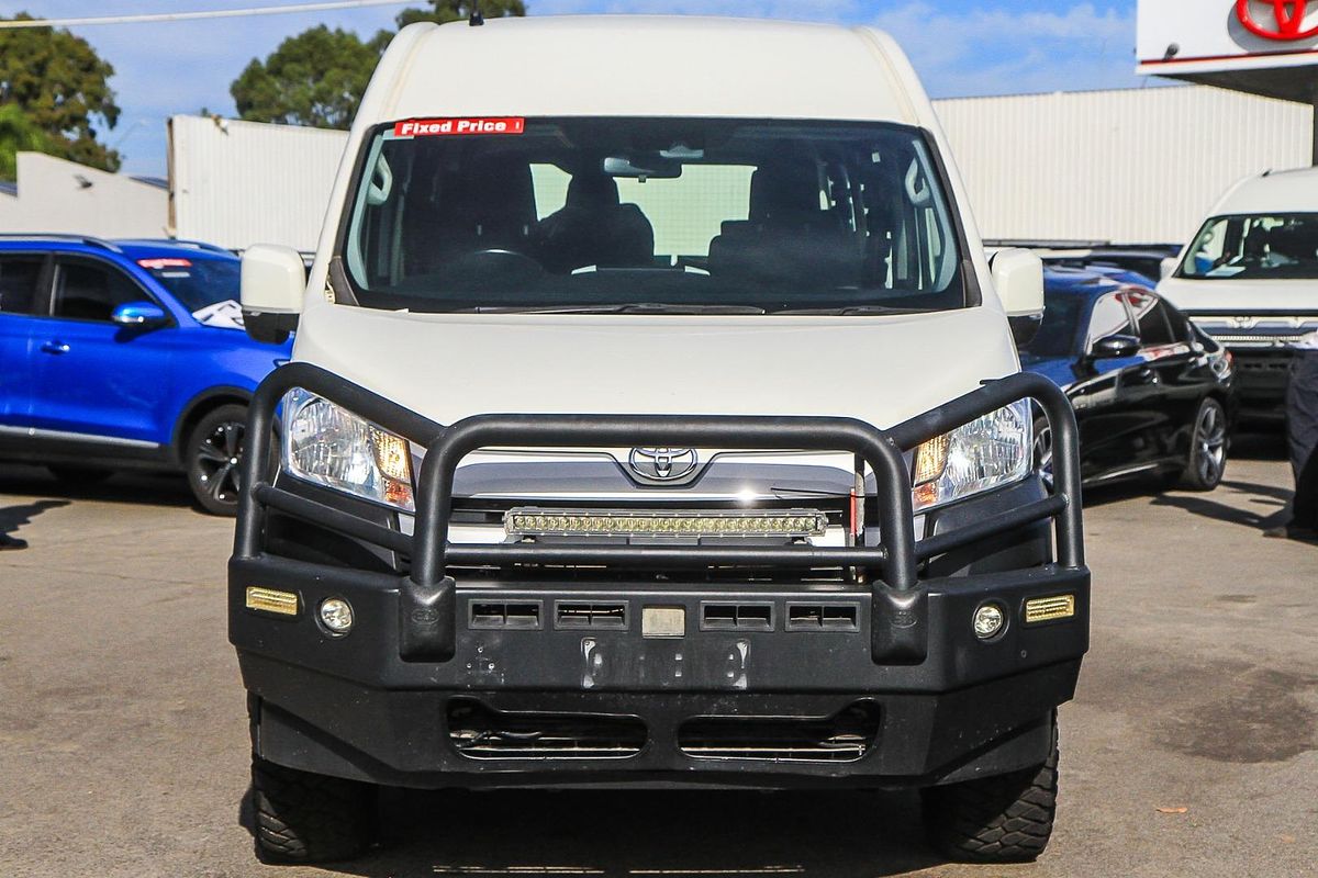 2020 Toyota Hiace Commuter GDH322R