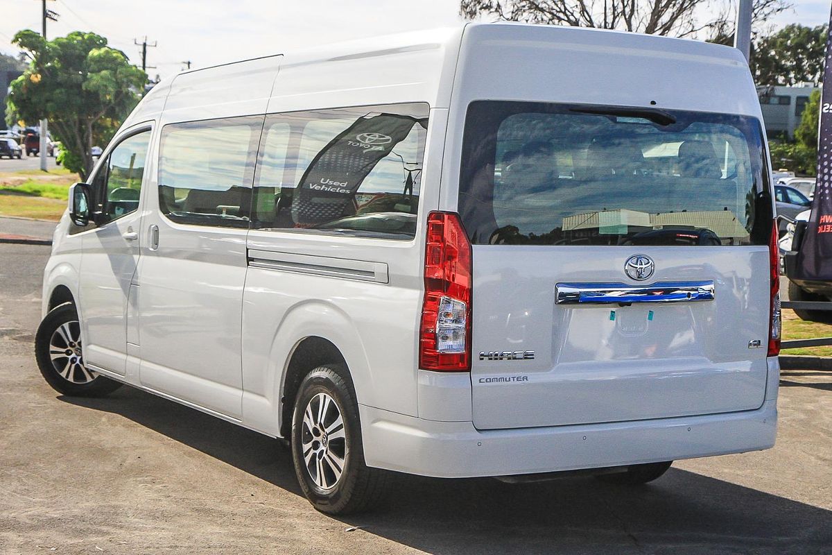 2023 Toyota Hiace Commuter GL GDH322R