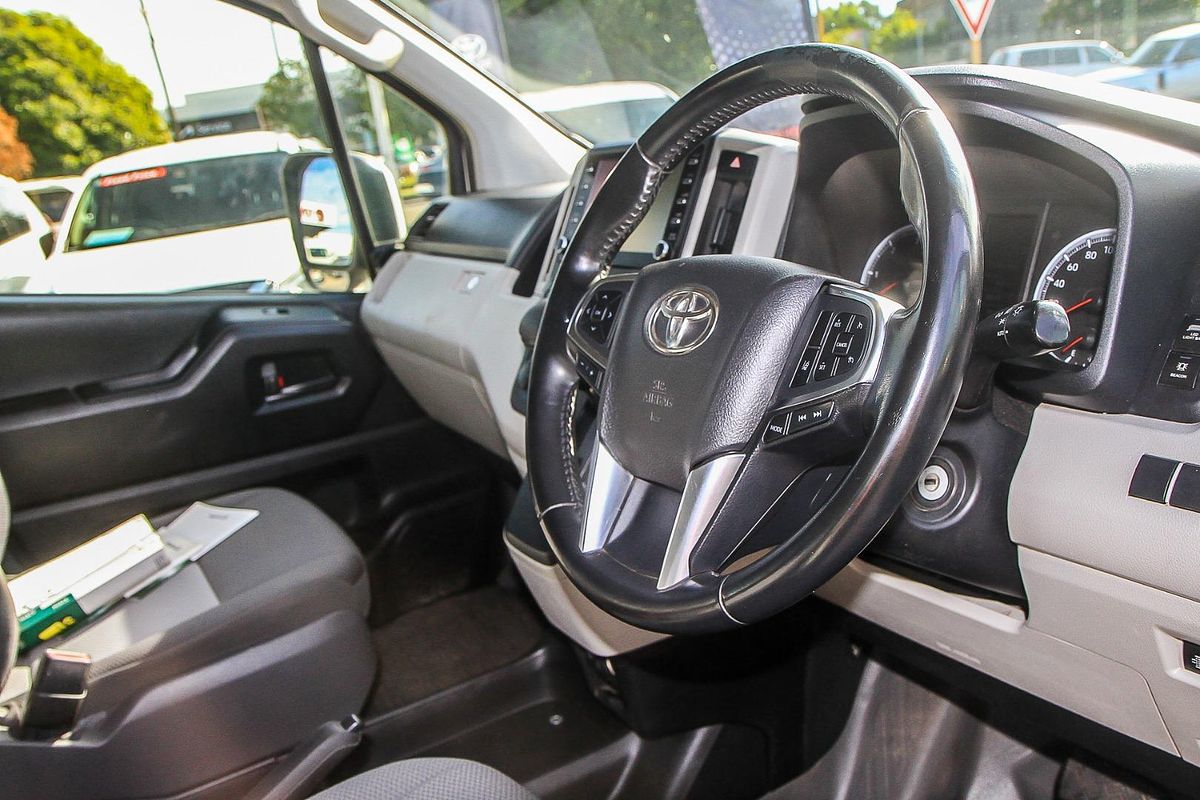 2020 Toyota Hiace Commuter GDH322R
