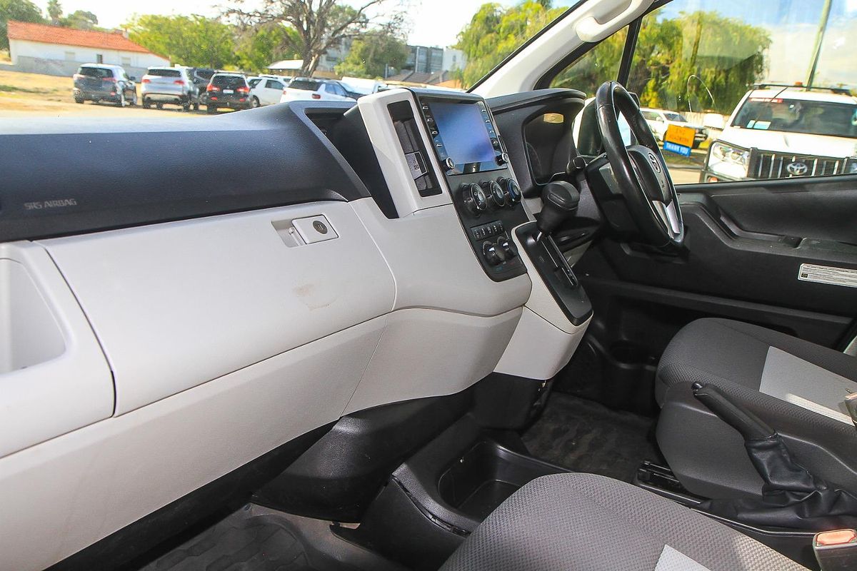 2020 Toyota Hiace Commuter GDH322R