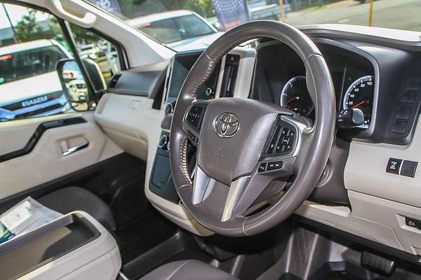 2023 Toyota Hiace Commuter GL GDH322R