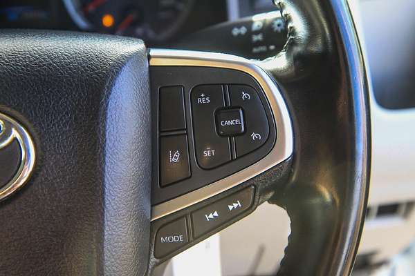 2020 Toyota Hiace Commuter GDH322R