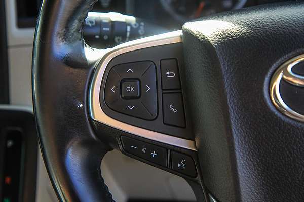 2020 Toyota Hiace Commuter GDH322R