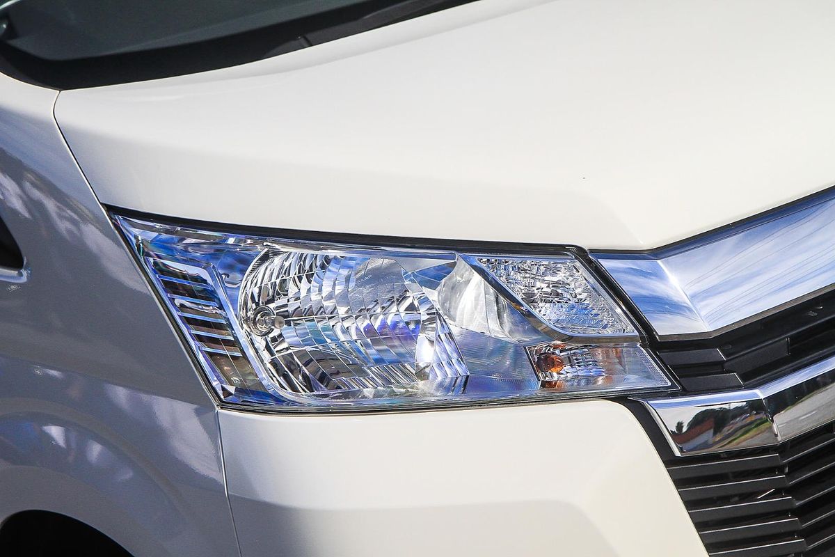 2023 Toyota Hiace Commuter GL GDH322R