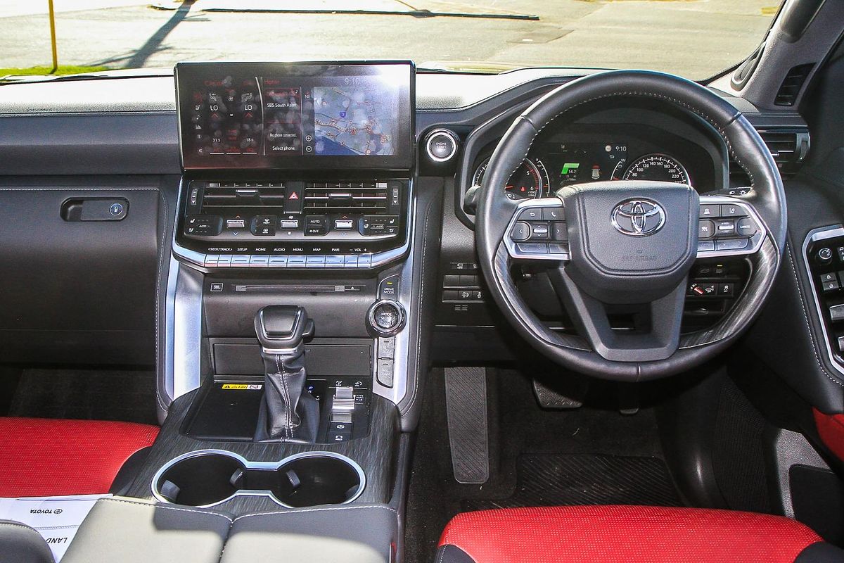 2024 Toyota Landcruiser Sahara ZX FJA300R