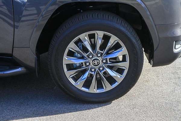 2024 Toyota Landcruiser Sahara ZX FJA300R