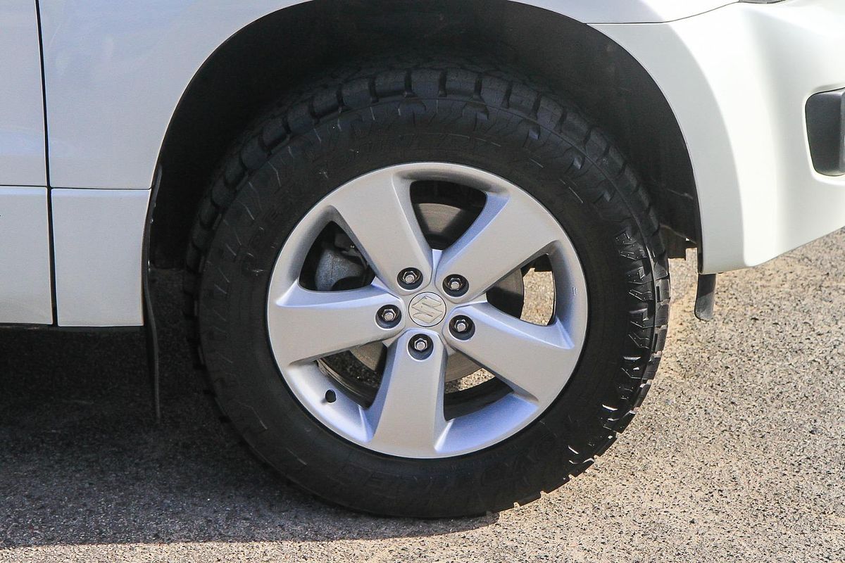 2016 Suzuki Grand Vitara Navigator JB