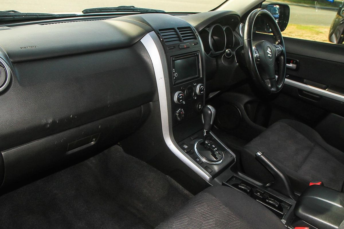 2016 Suzuki Grand Vitara Navigator JB