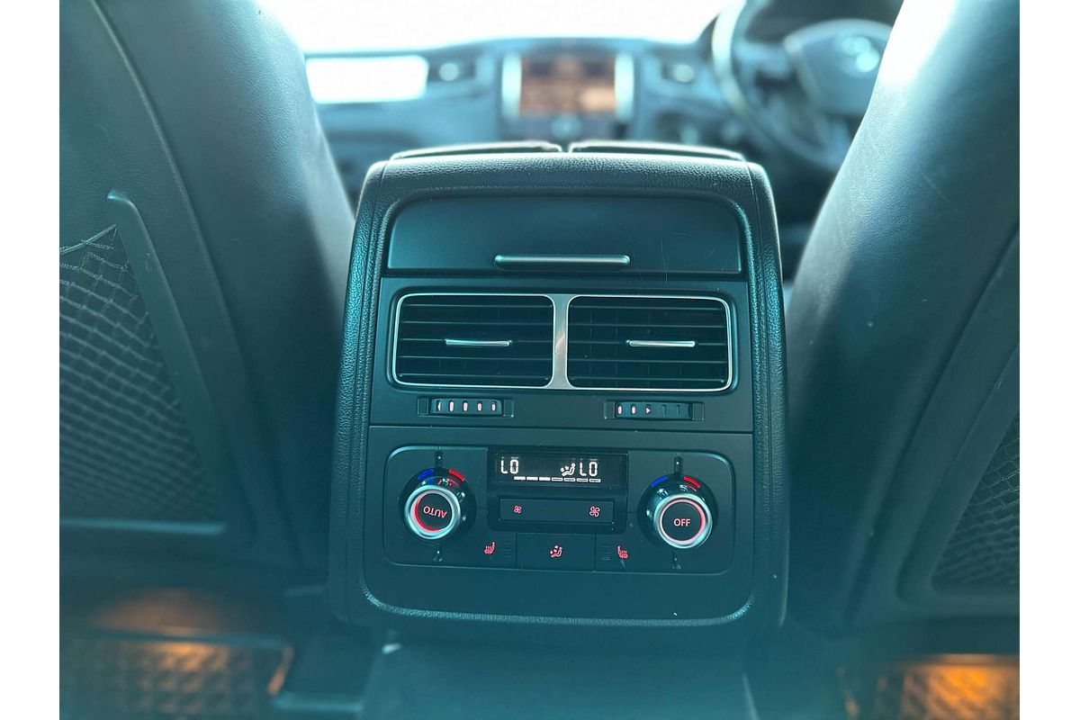 2013 Volkswagen Touareg V8 TDI R-Line 7P