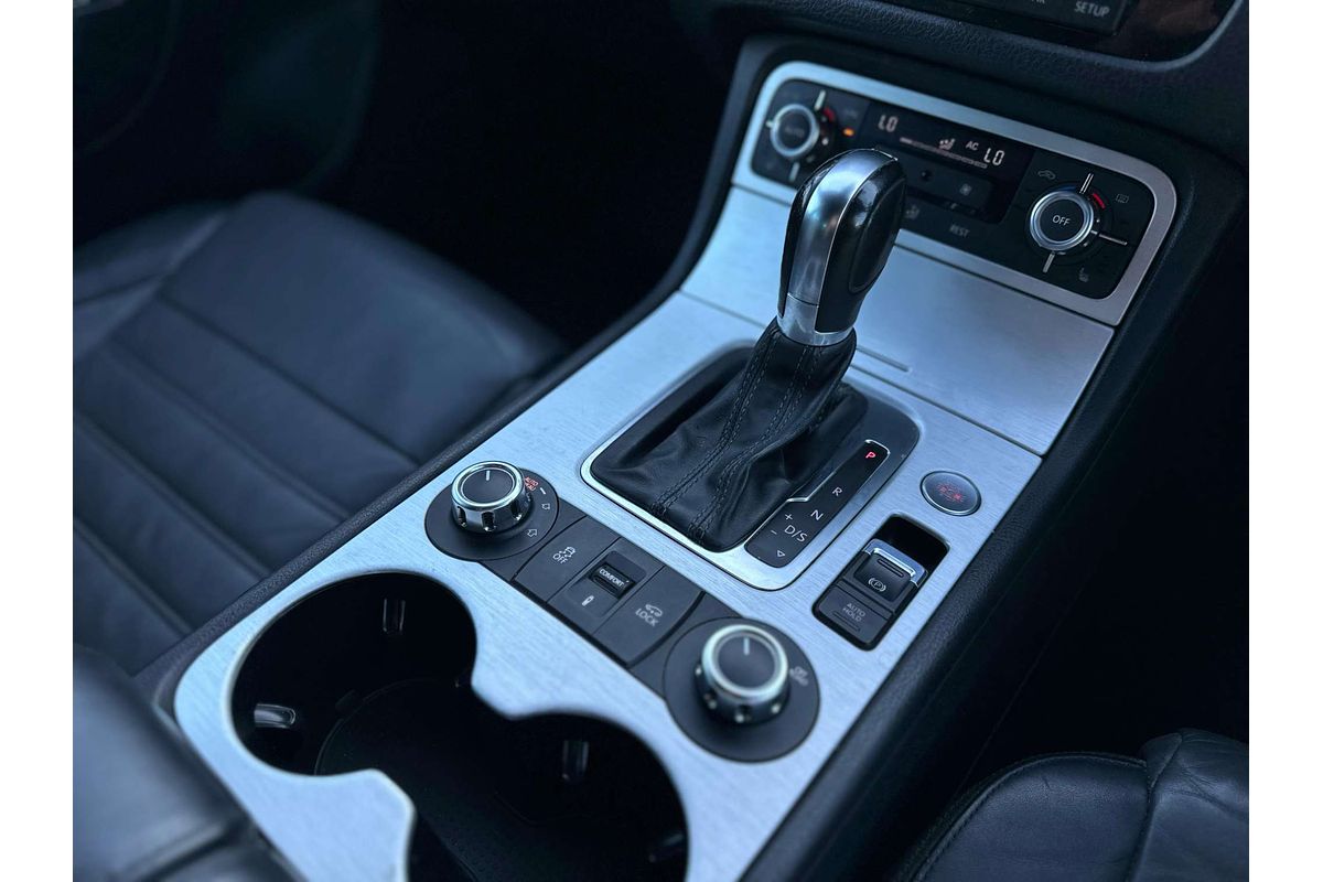 2013 Volkswagen Touareg V8 TDI R-Line 7P