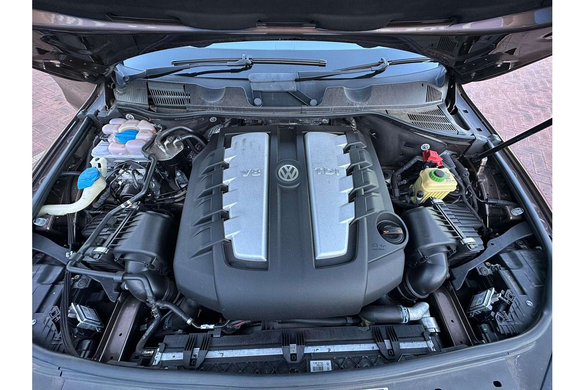 2013 Volkswagen Touareg V8 TDI R-Line 7P