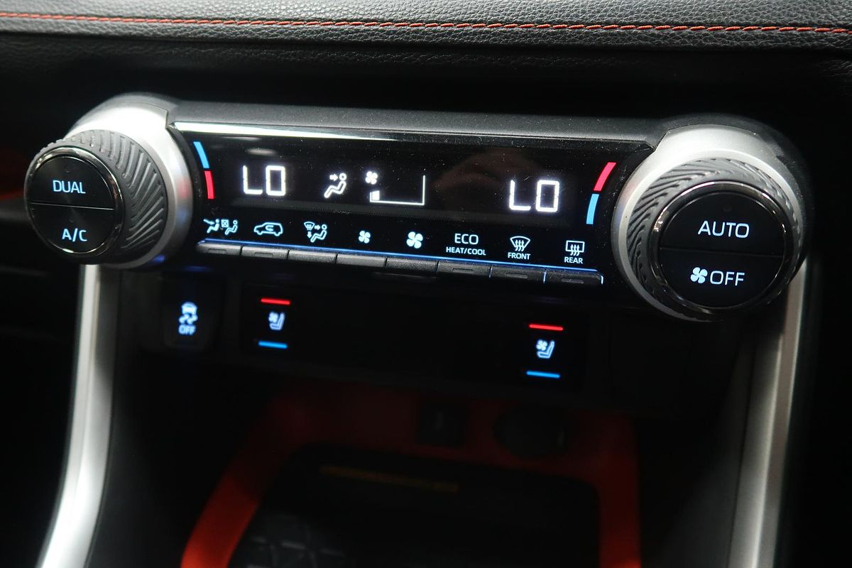 2020 Toyota RAV4 Edge AXAA54R