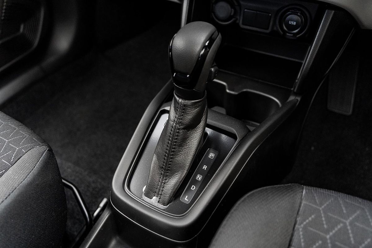 2024 Suzuki Swift Hybrid UZ