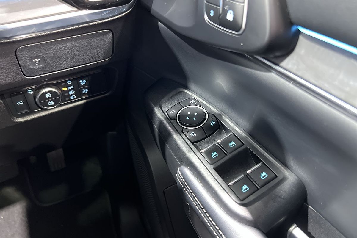 2023 Ford Everest Platinum