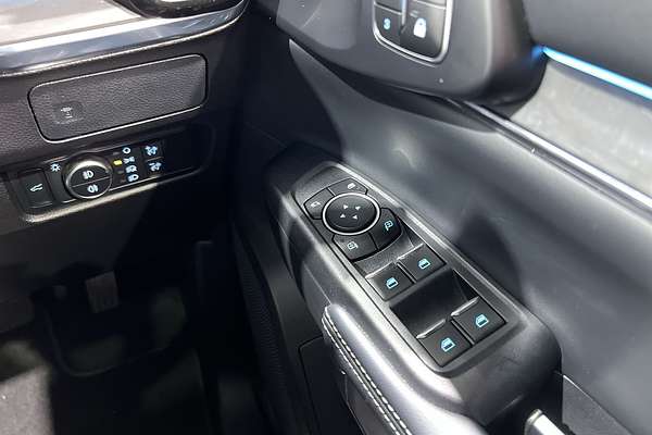 2023 Ford Everest Platinum