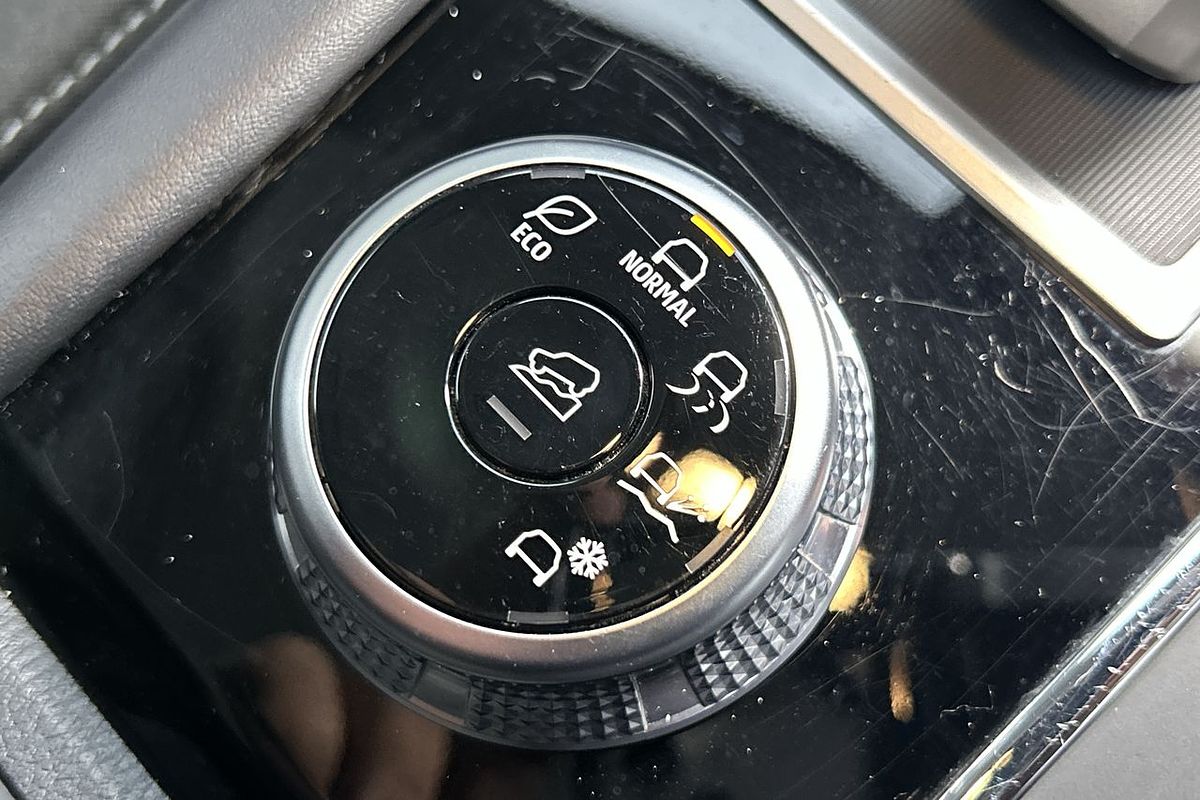 2023 Mitsubishi Outlander ES ZM