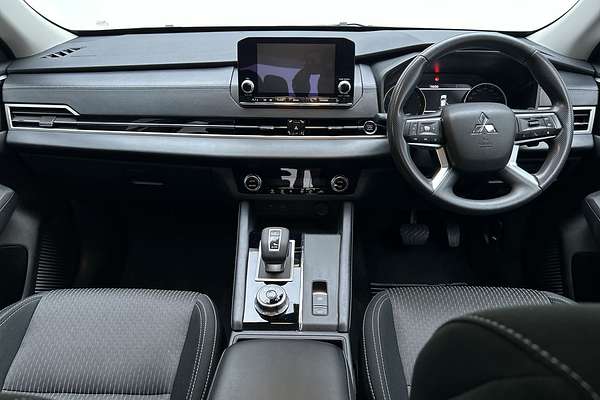 2023 Mitsubishi Outlander ES ZM
