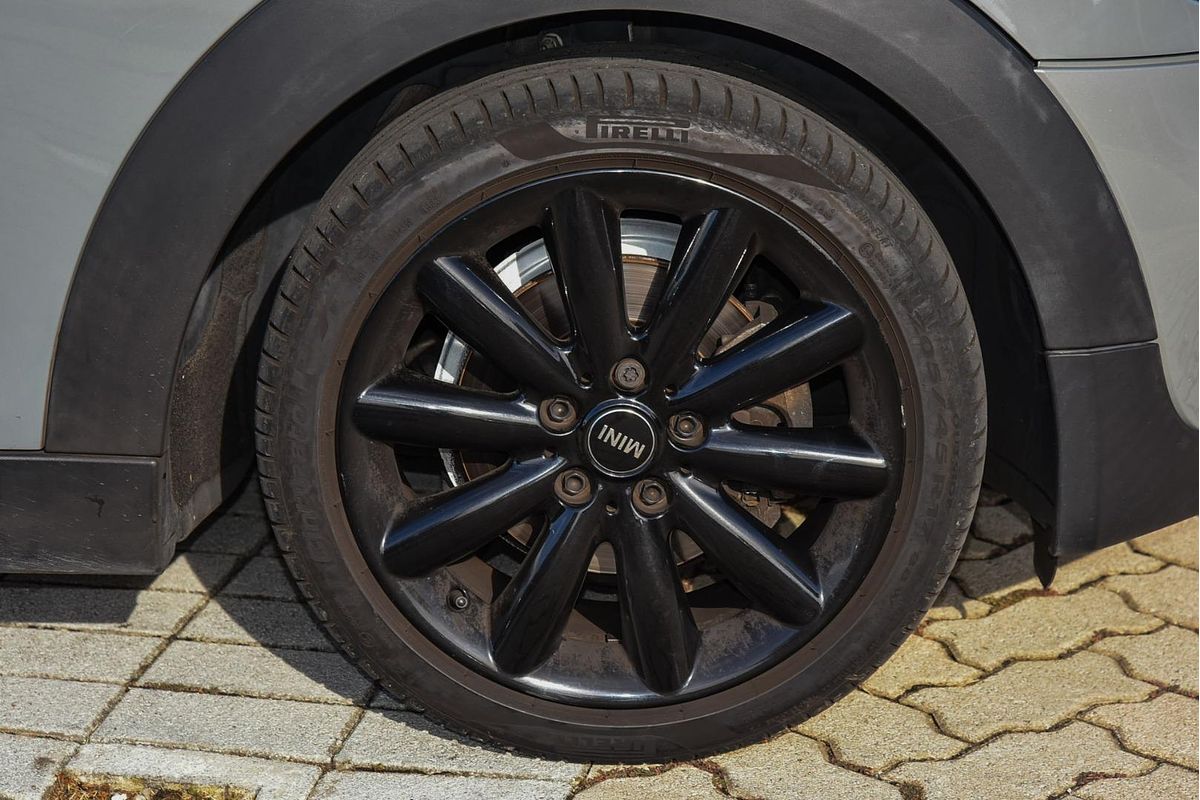 2016 MINI Hatch Cooper F55