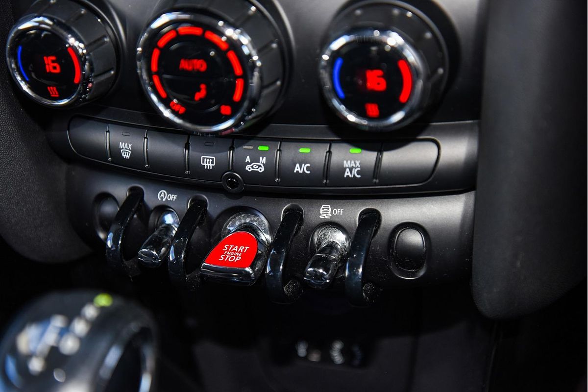 2016 MINI Hatch Cooper F55