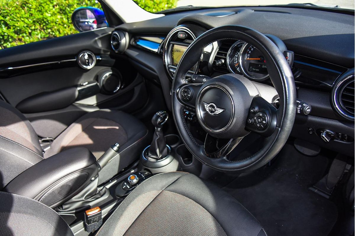 2016 MINI Hatch Cooper F55