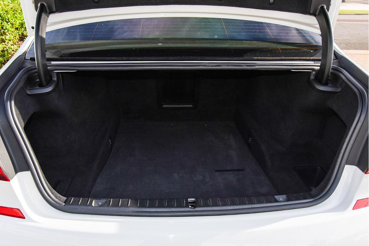 2016 BMW 7 Series 750i G11