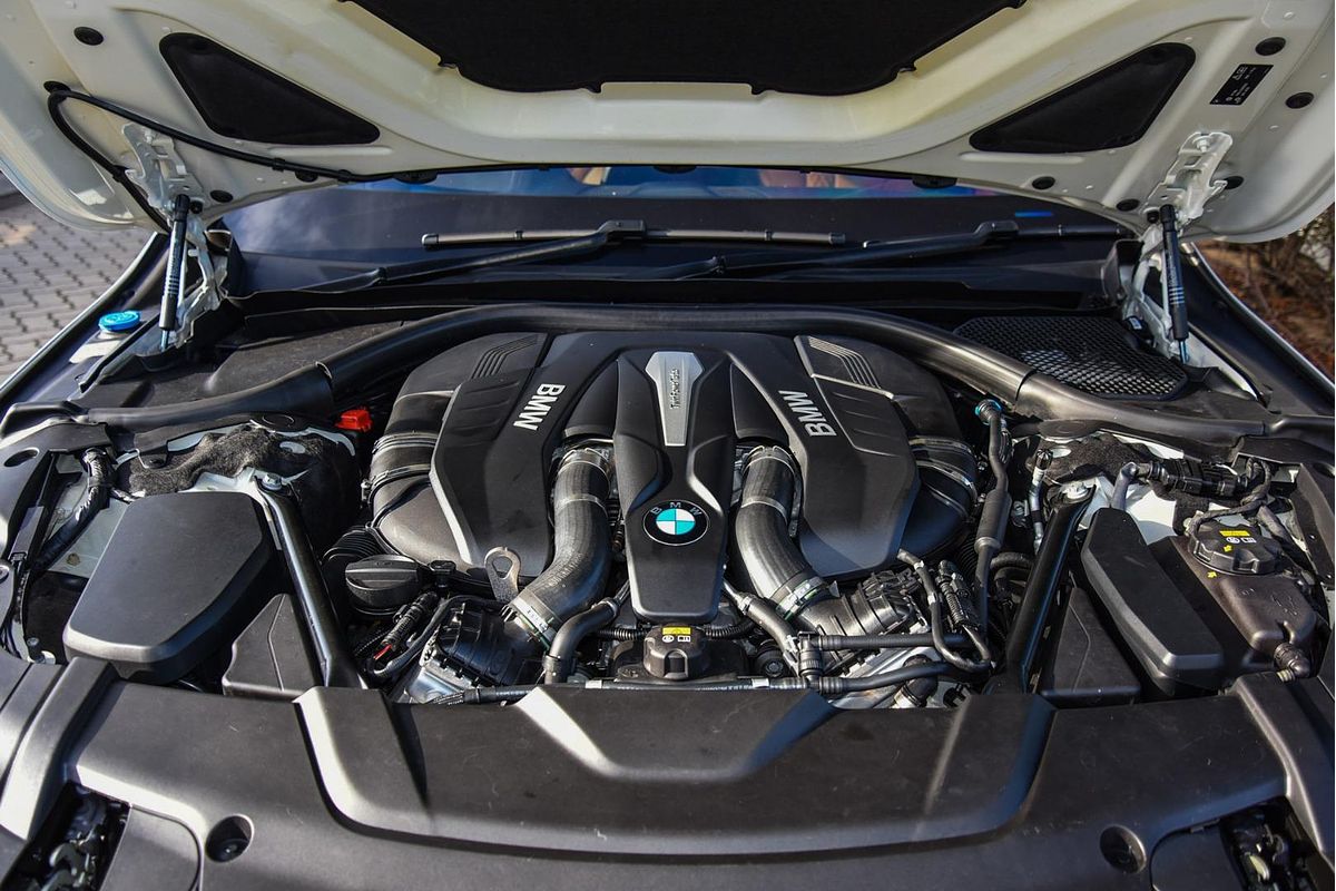 2016 BMW 7 Series 750i G11