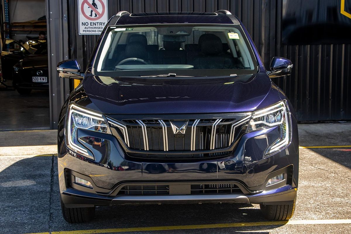 2025 Mahindra XUV700 AX7L