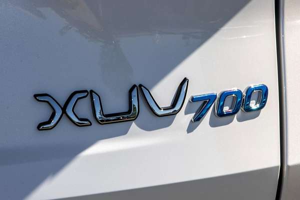 2025 Mahindra XUV700 AX7L