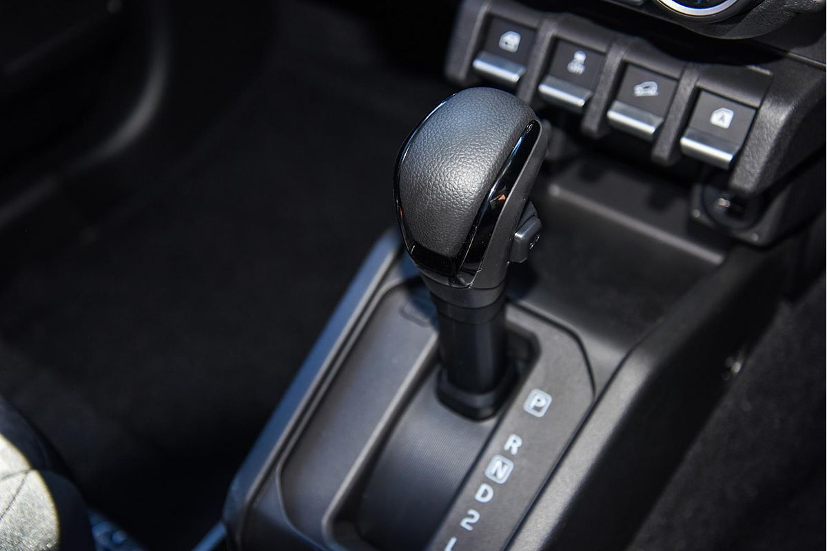 2025 Suzuki Jimny