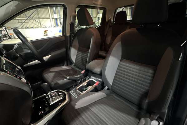 2022 Nissan Navara ST-X D23 4X4