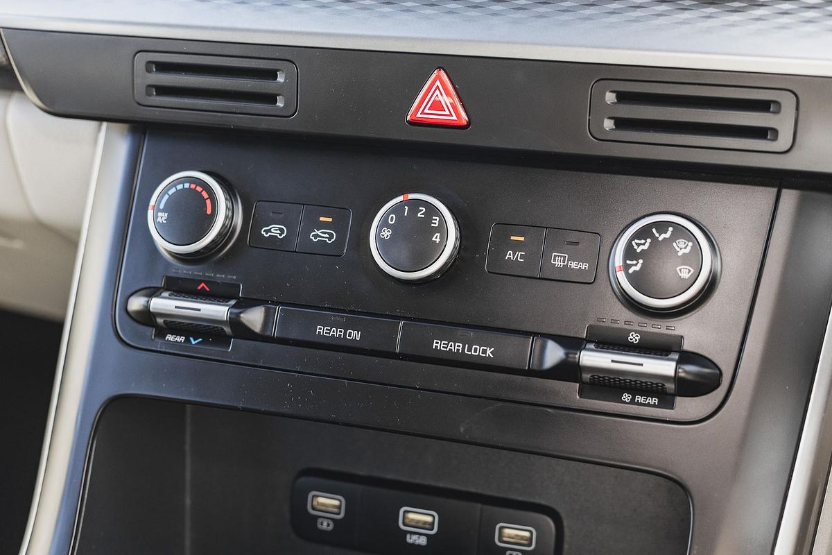 2022 Kia Carnival S KA4