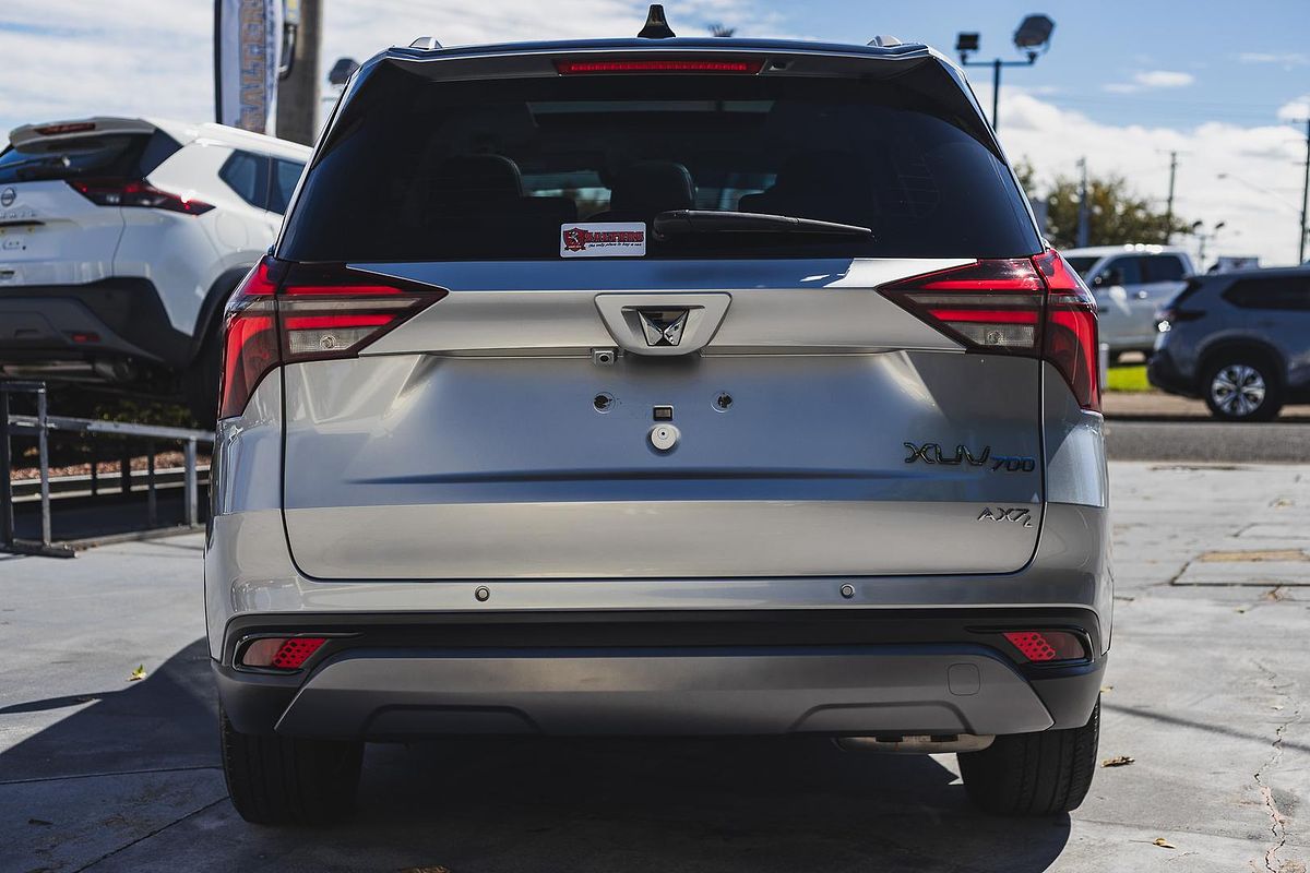 2023 Mahindra XUV700 AX7L
