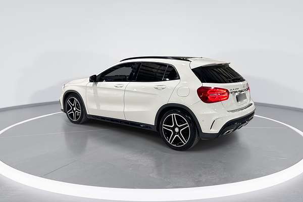 2014 Mercedes-Benz GLA-Class GLA250 X156