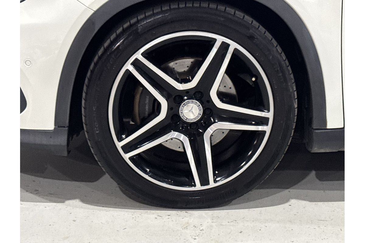 2014 Mercedes-Benz GLA-Class GLA250 X156