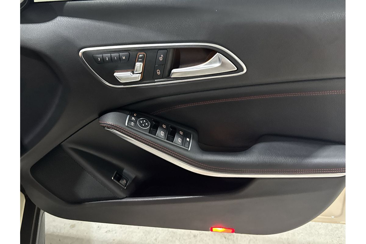 2014 Mercedes-Benz GLA-Class GLA250 X156