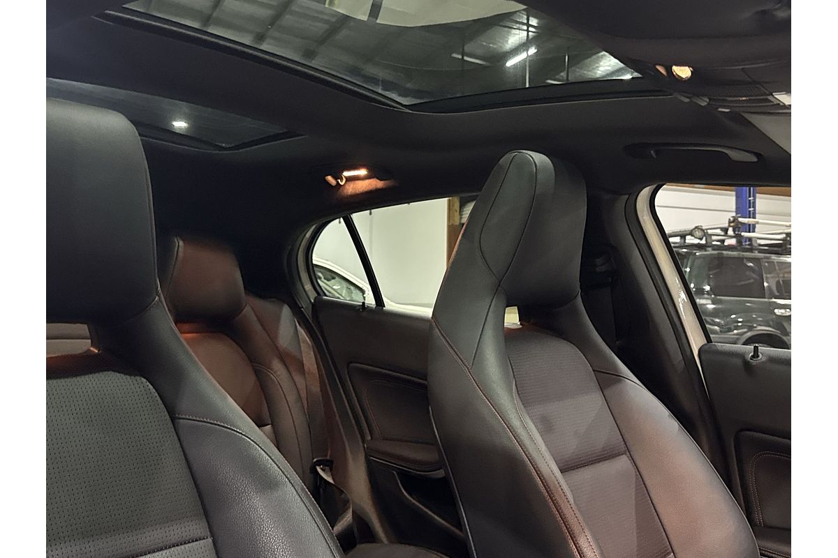 2014 Mercedes-Benz GLA-Class GLA250 X156