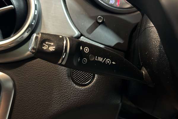2014 Mercedes-Benz GLA-Class GLA250 X156