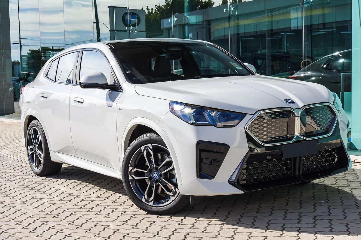 2024 BMW iX2 xDrive30 M Sport U10