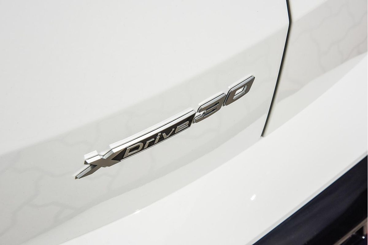 2024 BMW iX2 xDrive30 M Sport U10