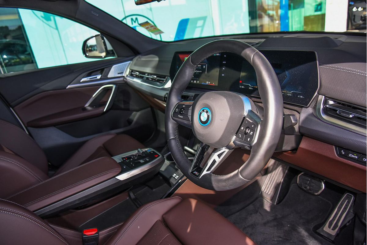 2024 BMW iX2 xDrive30 M Sport U10