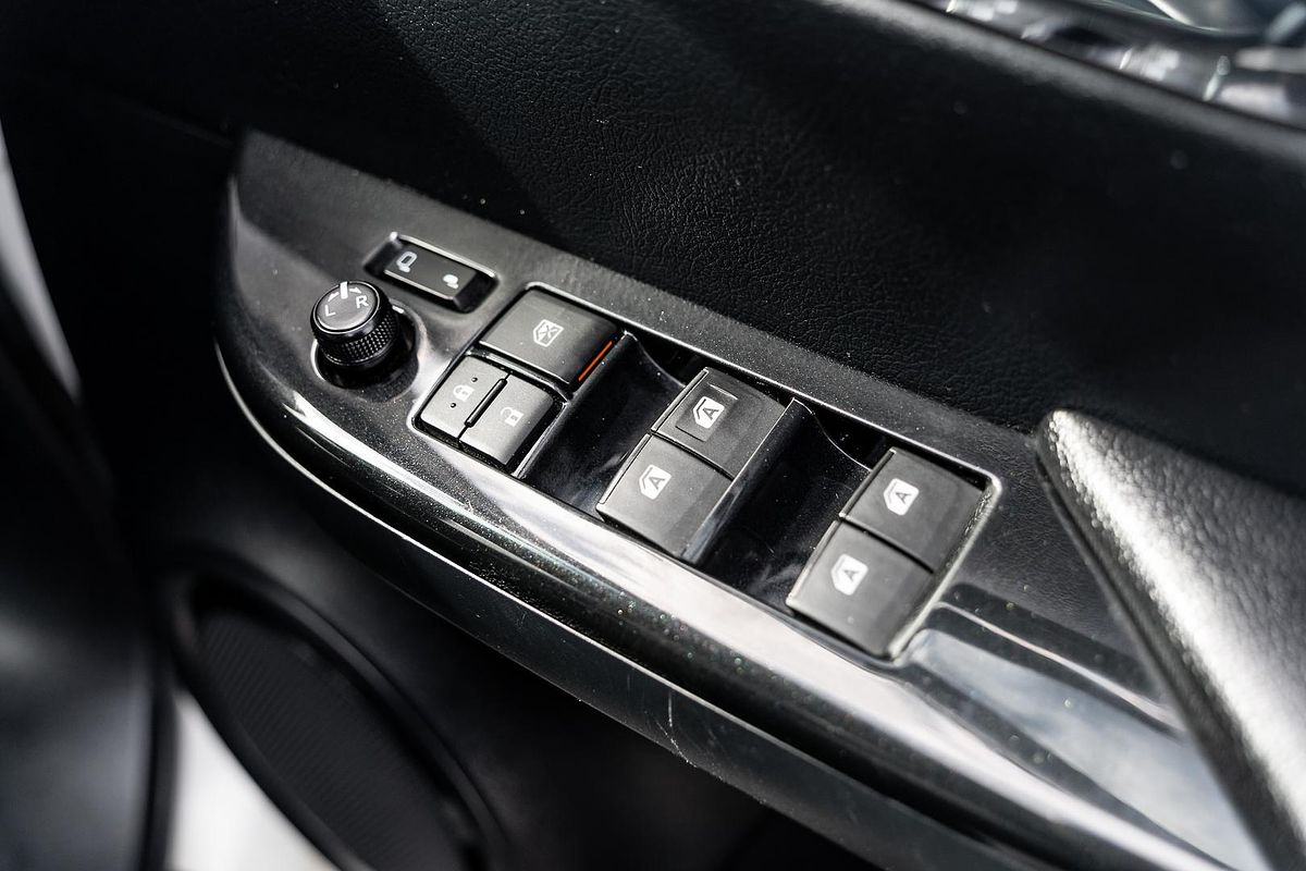 2019 Toyota Hilux SR5 GUN126R 4X4
