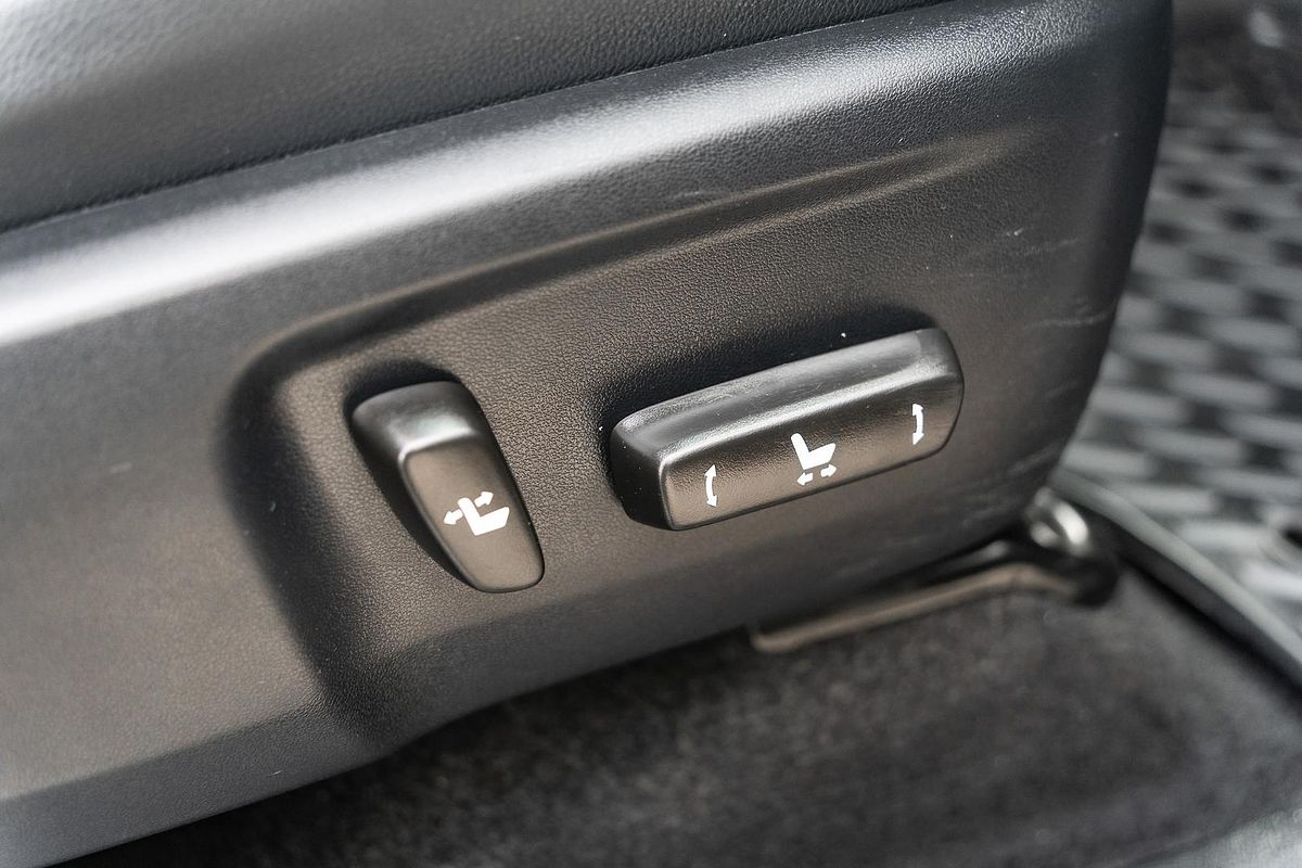 2019 Toyota Hilux SR5 GUN126R 4X4