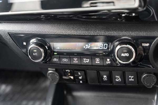 2019 Toyota Hilux SR5 GUN126R 4X4