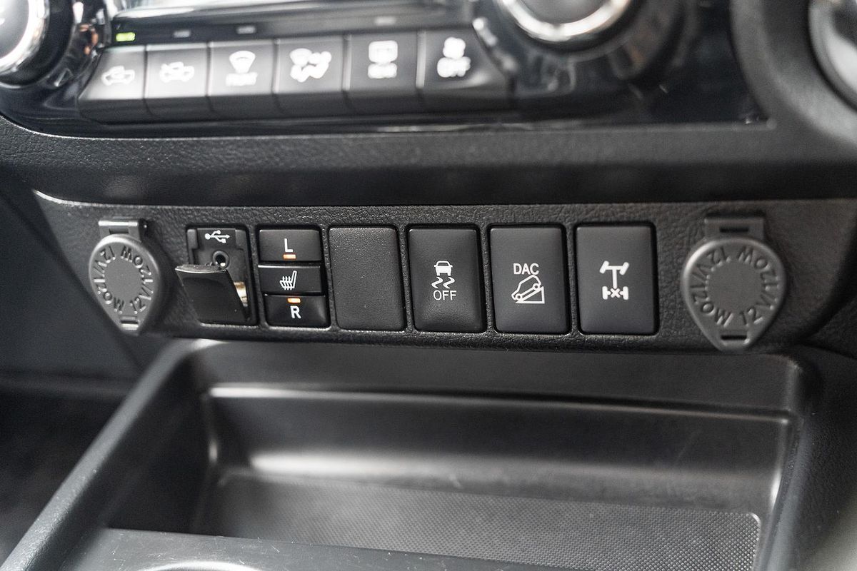 2019 Toyota Hilux SR5 GUN126R 4X4