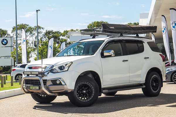 2017 Isuzu MU-X LS-T