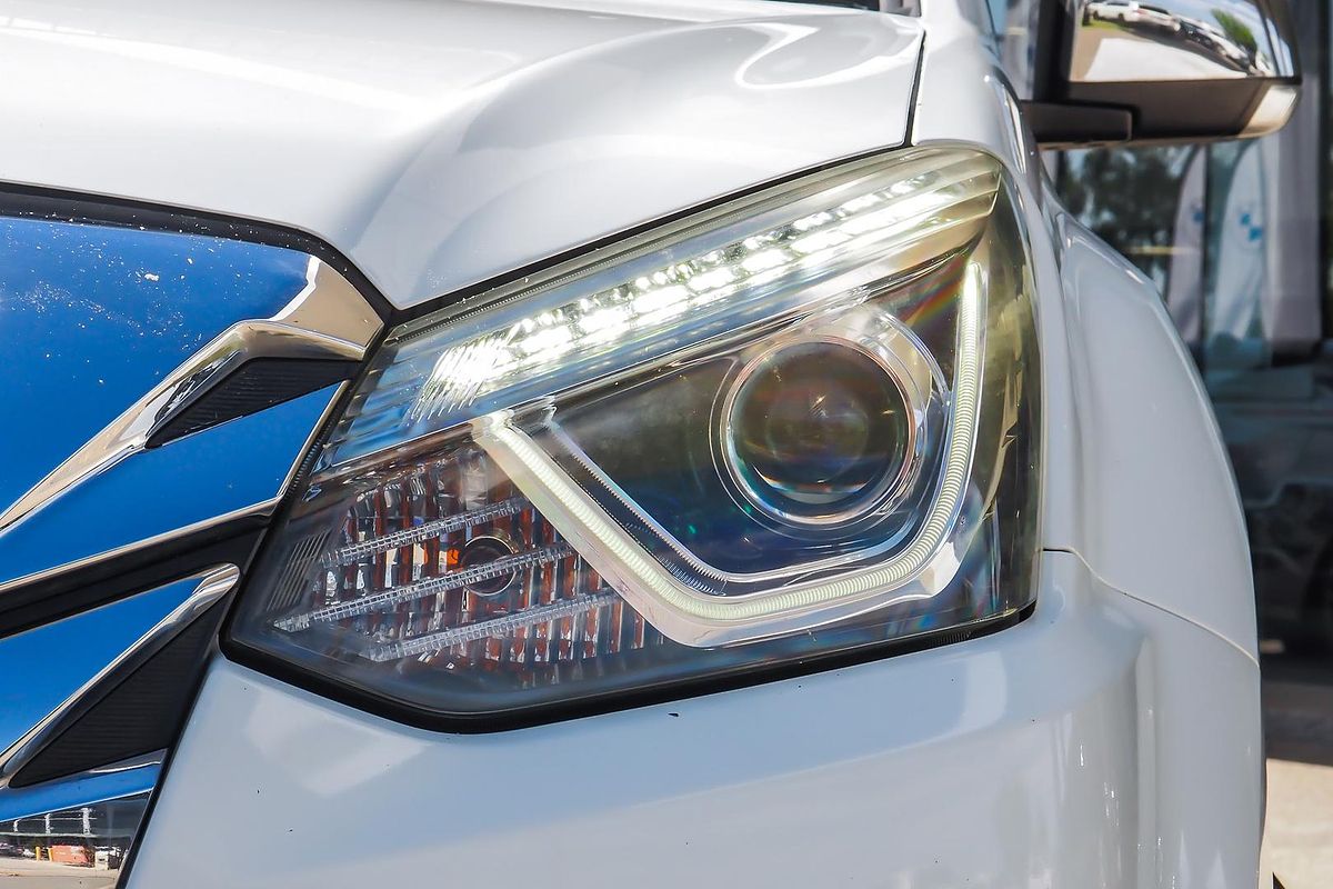 2017 Isuzu MU-X LS-T