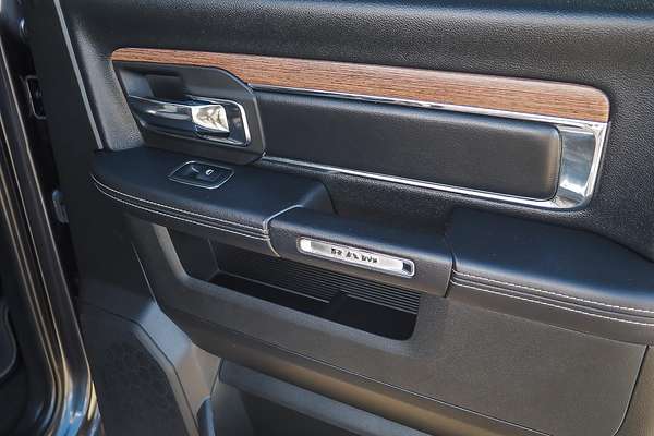 2019 RAM 1500 Laramie DS 4X4 SWB