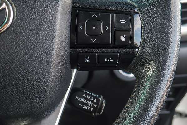 2022 Toyota Hilux SR5 GUN126R 4X4